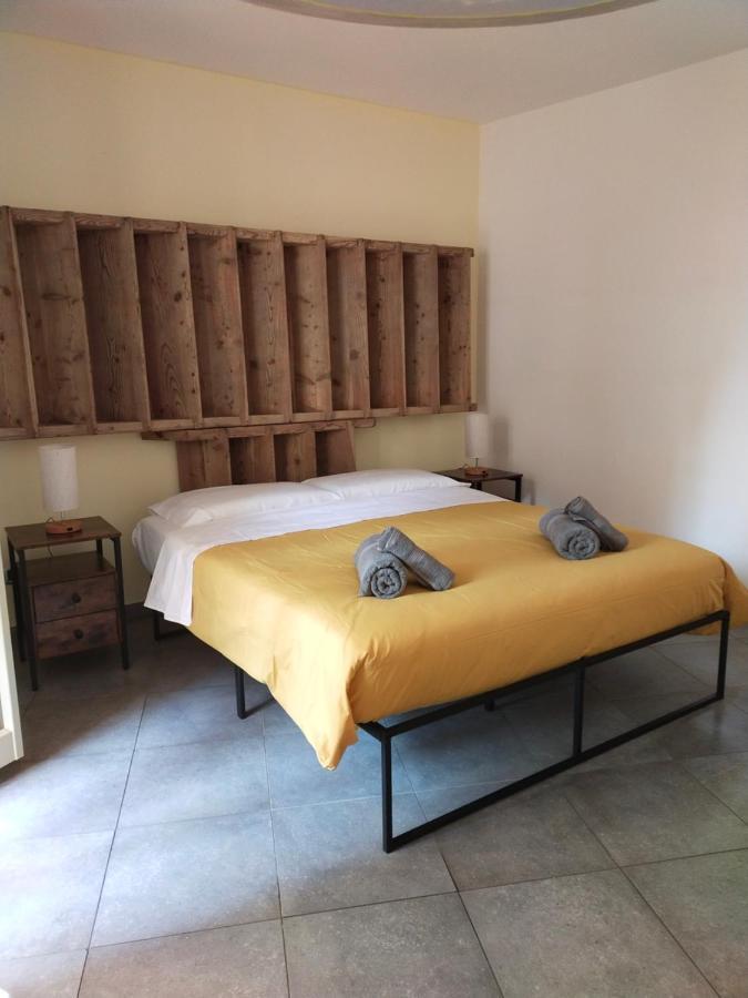 La Tana Dell'Artista Hotel Arco Luaran gambar